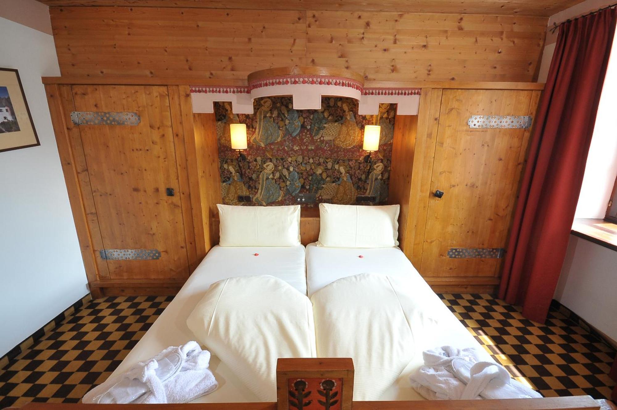 Family Hotel Schloss Rosenegg Fieberbrunn Kültér fotó